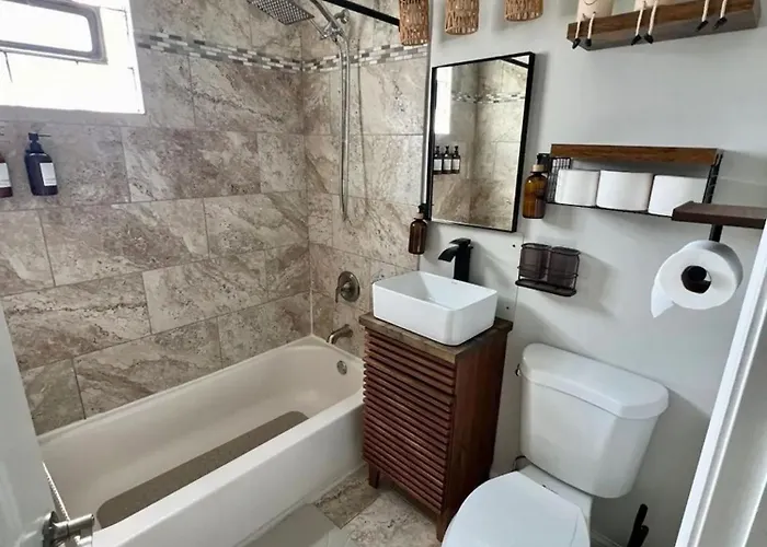 Stylish 3bedroom Aparment W Games & Free Parking